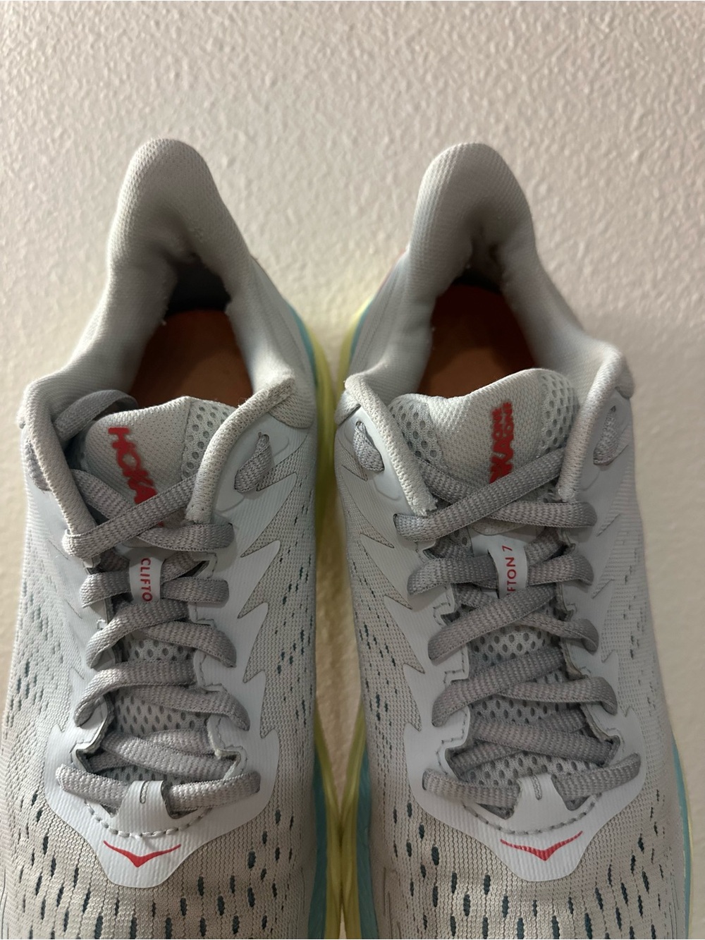 HOKA One Women's Clifton 7 road-running "Morning Mist / Hot Coral" size 7.5 - Picture 9 of 11